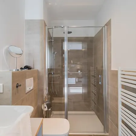 Homaris Kreuzberg 61 מלון דירות