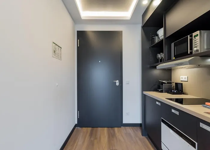 Homaris Kreuzberg 61 4* ברלין